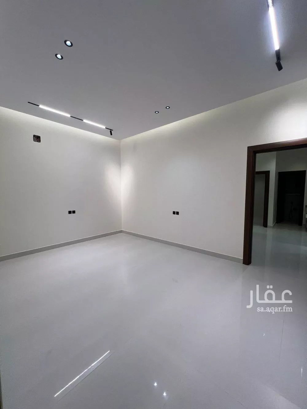 فيلا 6 غرف في المهدية 5