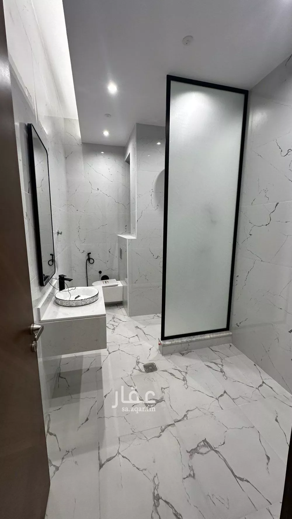 فيلا 6 غرف في المهدية 5