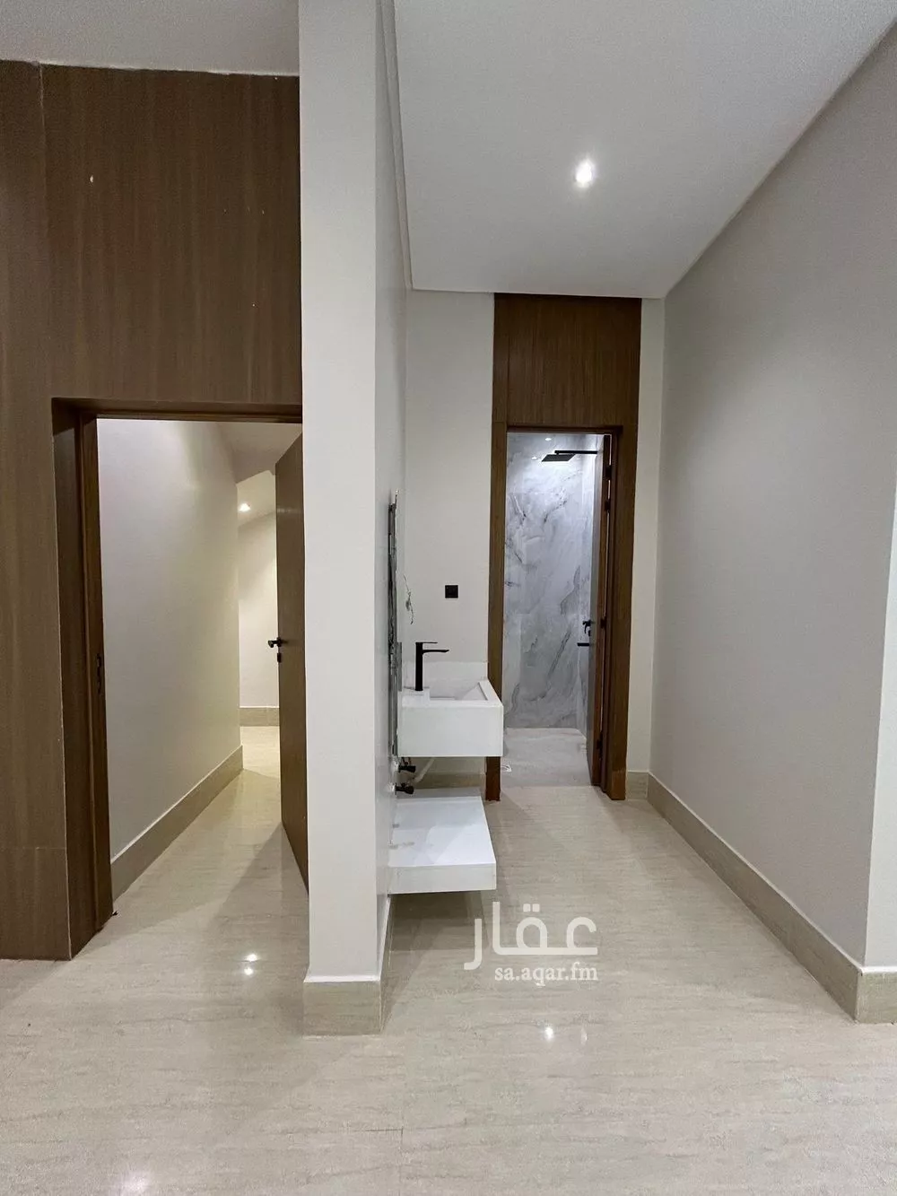 فيلا 6 غرف في المهدية 5