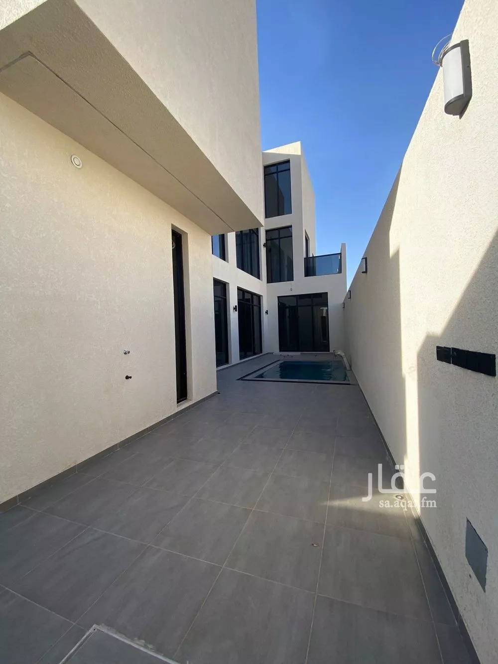 فيلا 7 غرف في المهدية 4