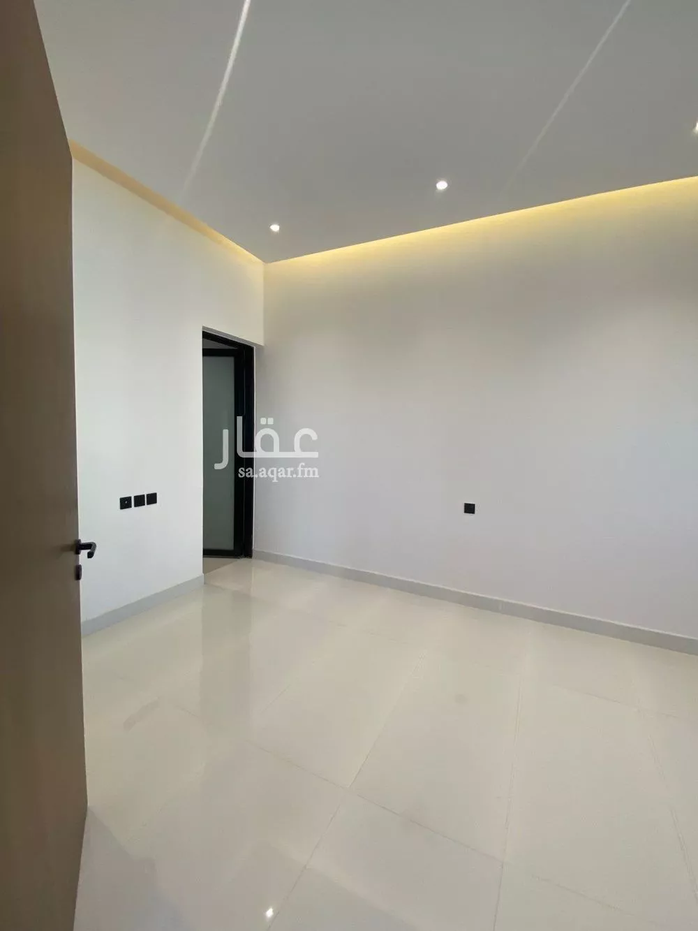 فيلا 6 غرف في المهدية 5