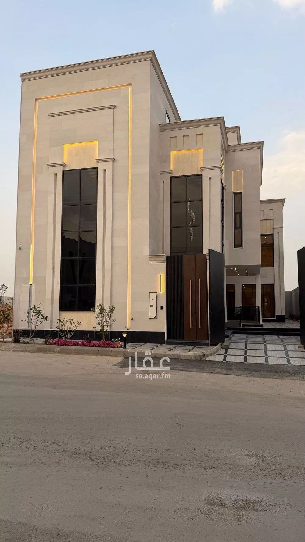 6 bedroom villa in Al Mahdiyyah 2