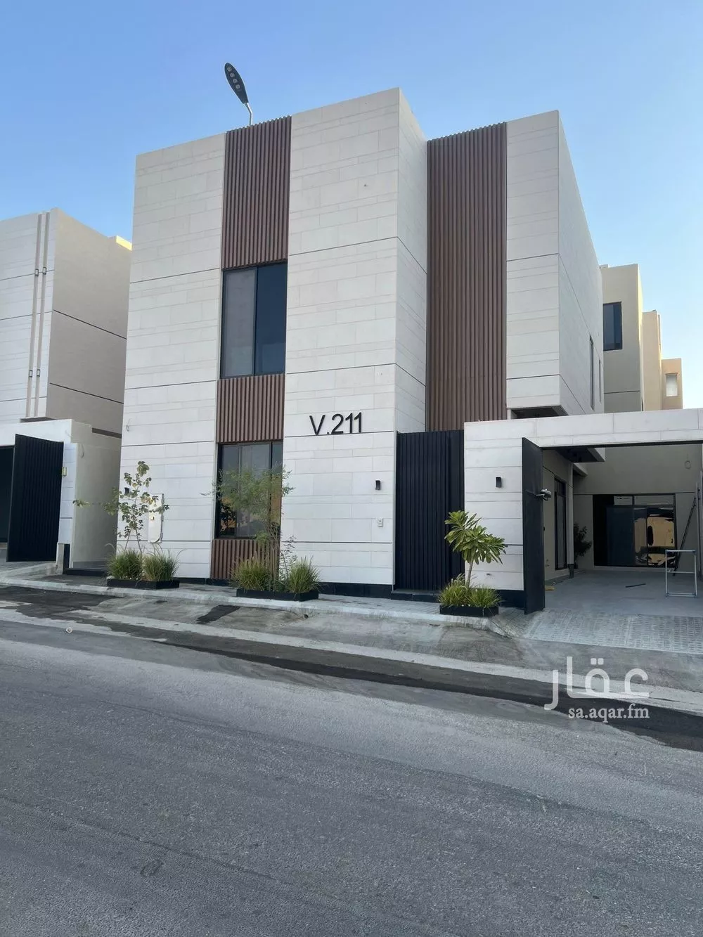 6 bedroom villa in Al Mahdiyyah 1