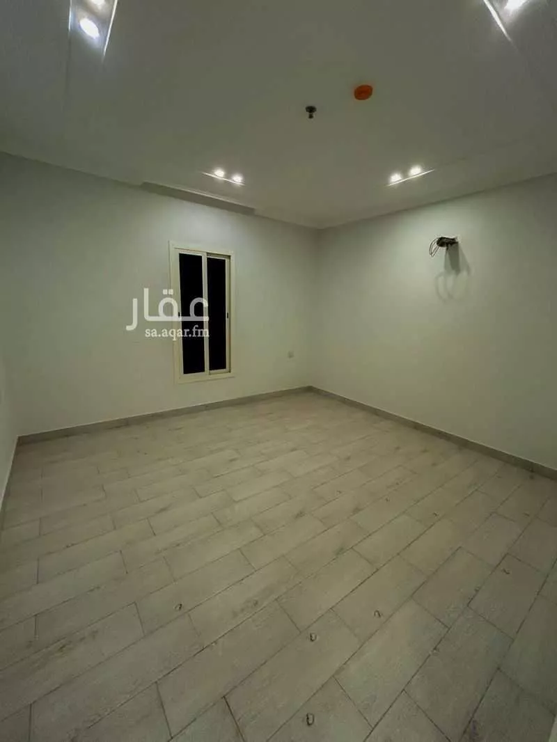 شقة 6 غرف في الحمرا 3