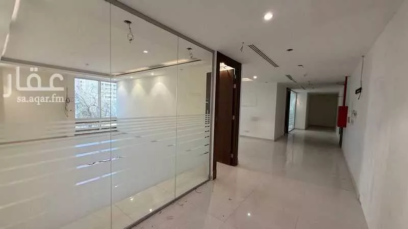 مكتب 190 م² في العليا 5