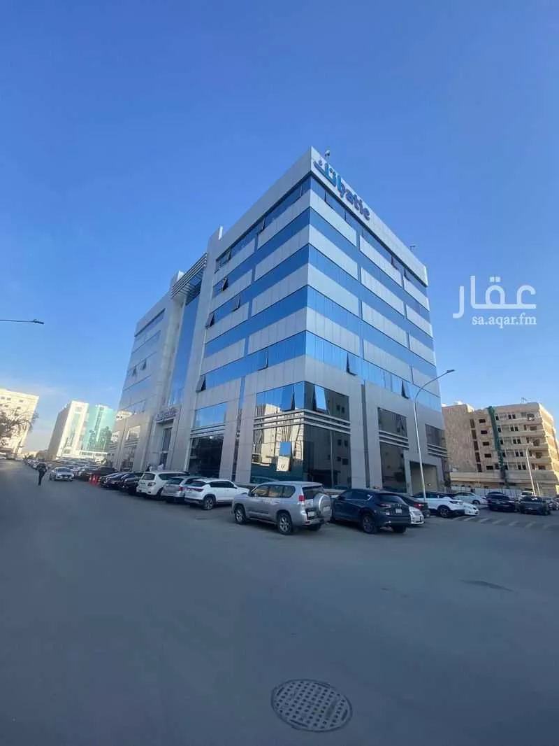 240 sqm office in Al Olaya 1