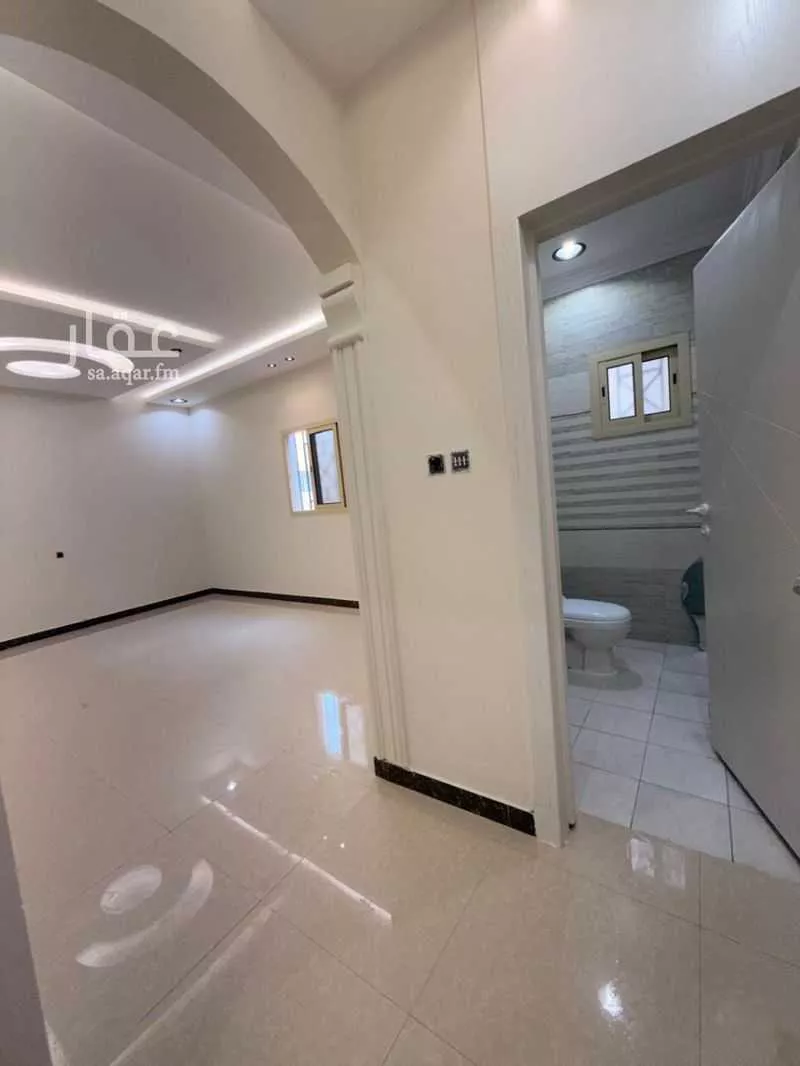 5 bedroom apartment in Dhahrat Laban, Riyadh 9