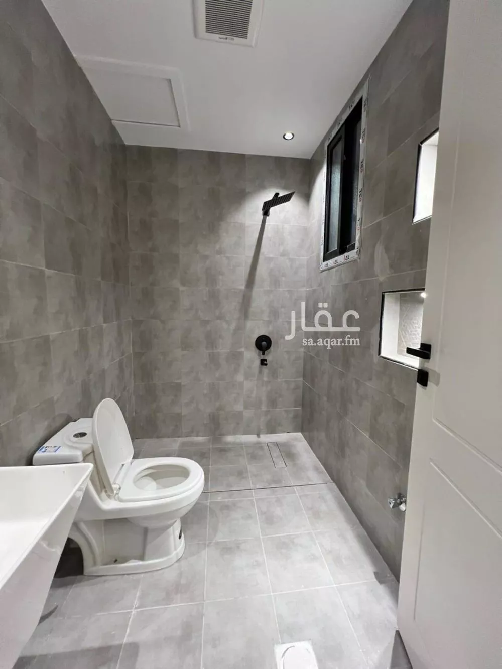 شقة 4 غرف في طويق 3