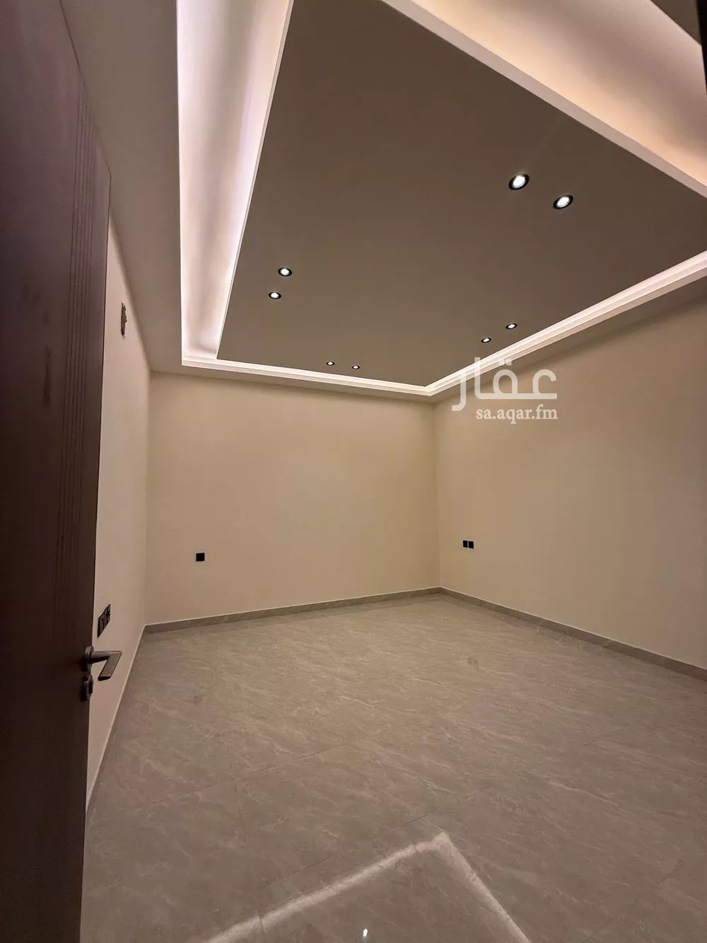 شقة 5 غرف في بدر 5