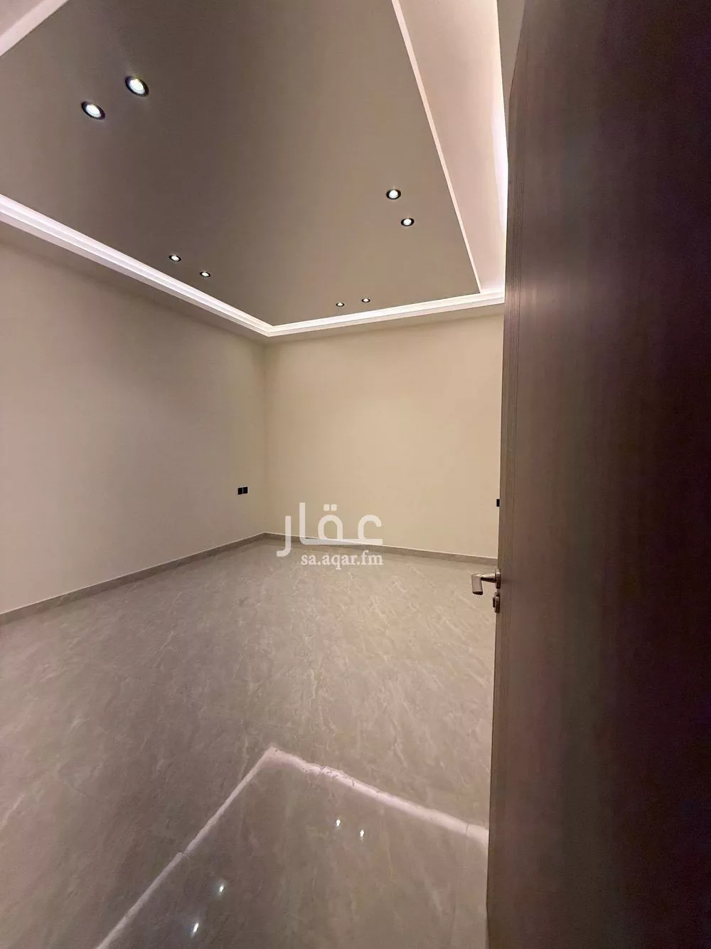 شقة 5 غرف في بدر 4