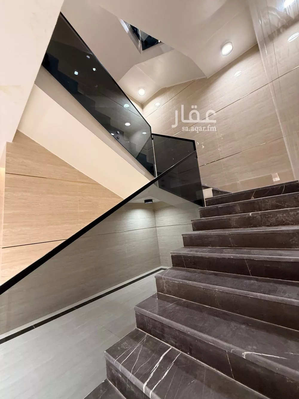 4 bedroom apartment in Dhahrat Namar, Riyadh 7