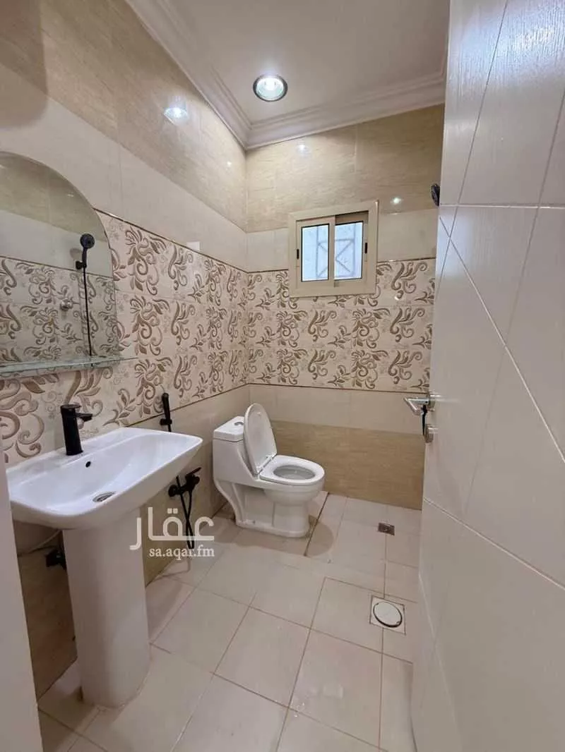 5 bedroom apartment in Dhahrat Laban, Riyadh 6