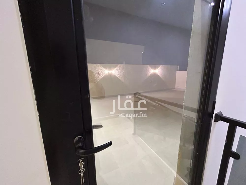 8 bedroom floor in Dirab 2