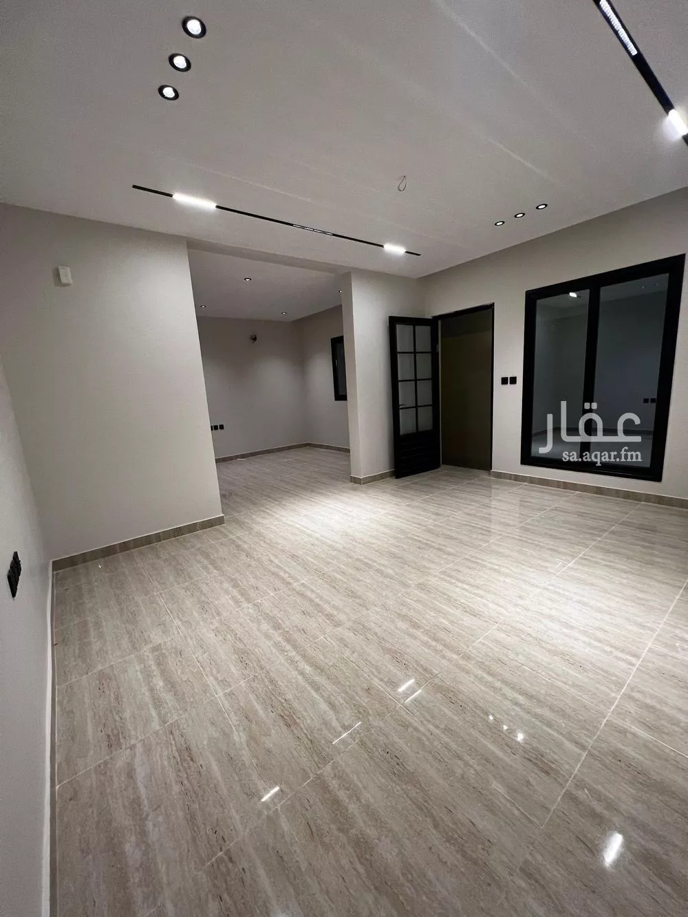 شقة 6 غرف في الندى 1