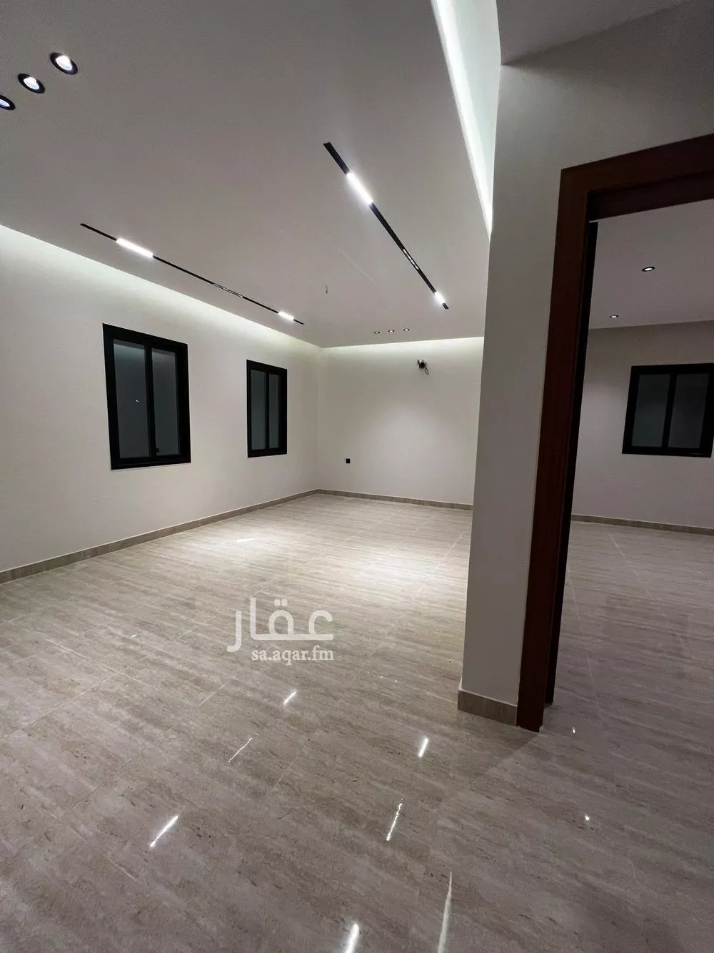 شقة 6 غرف في الندى 4