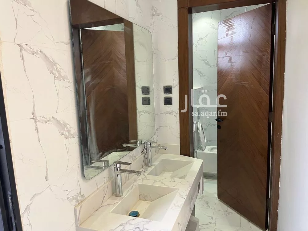 6 bedroom villa in Dhahrat Namar 2