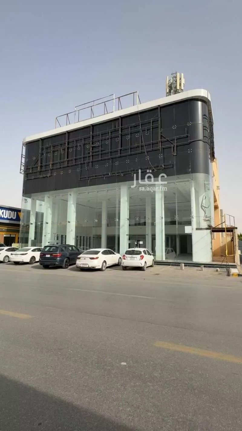 910 sqm building in Al Sahafah