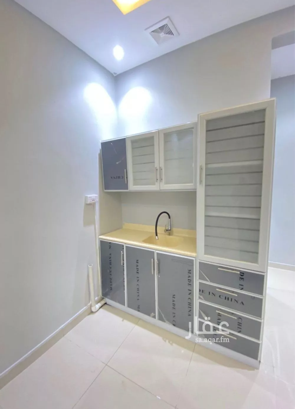 شقة 1 غرف في العقيق 4