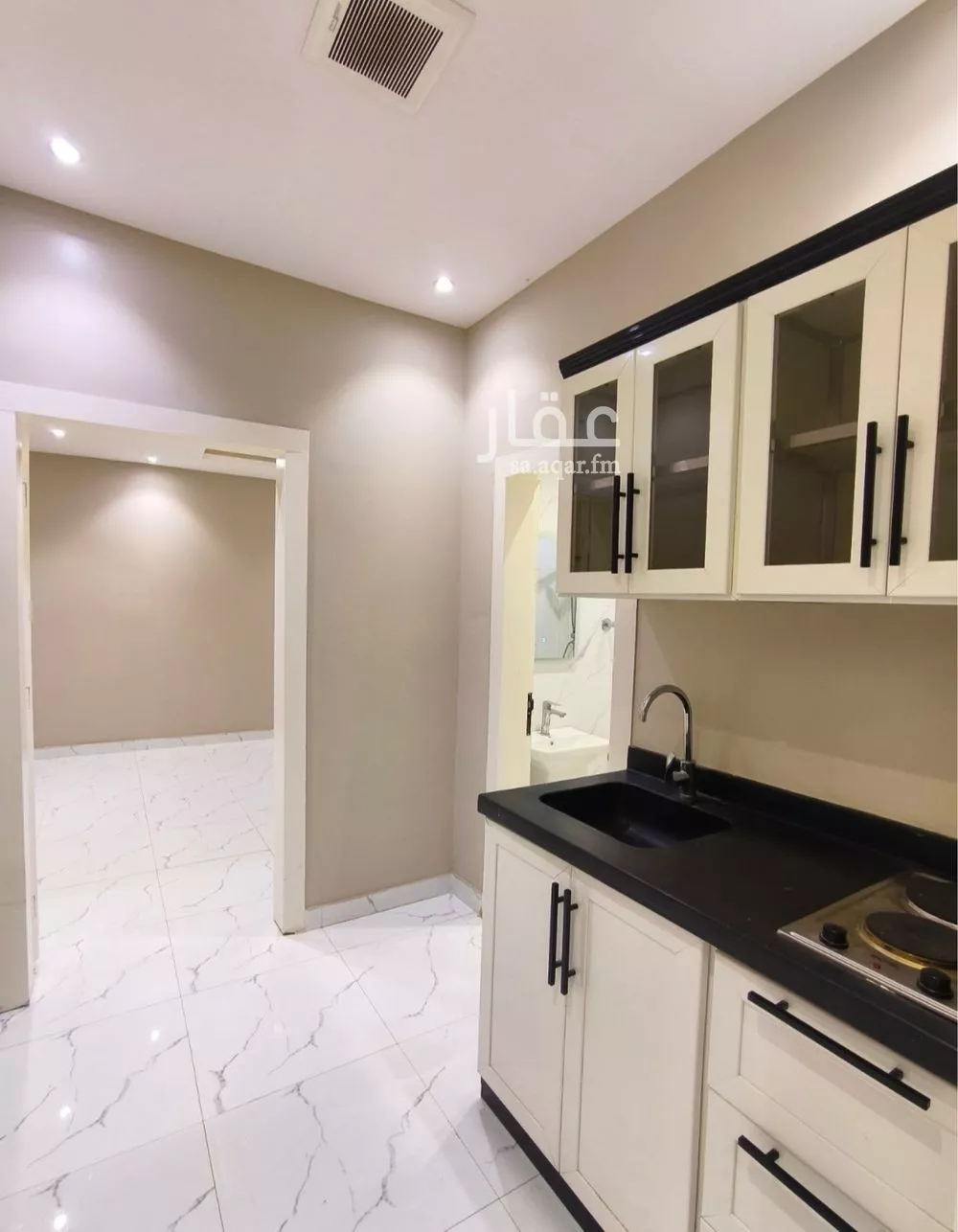 شقة 1 غرف في العقيق 3