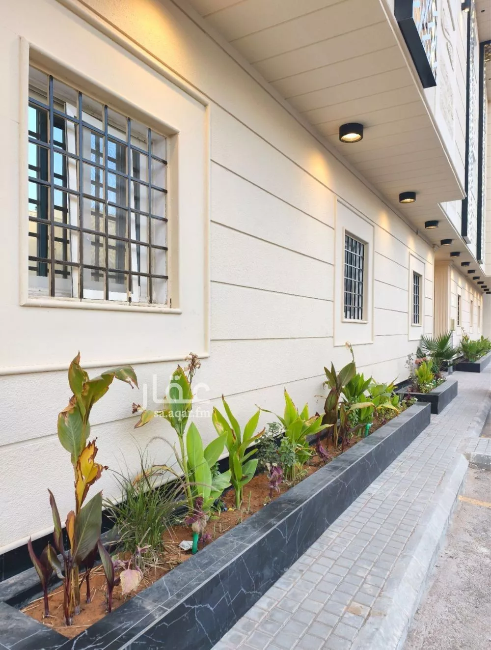 شقة 1 غرف في الملقا 2