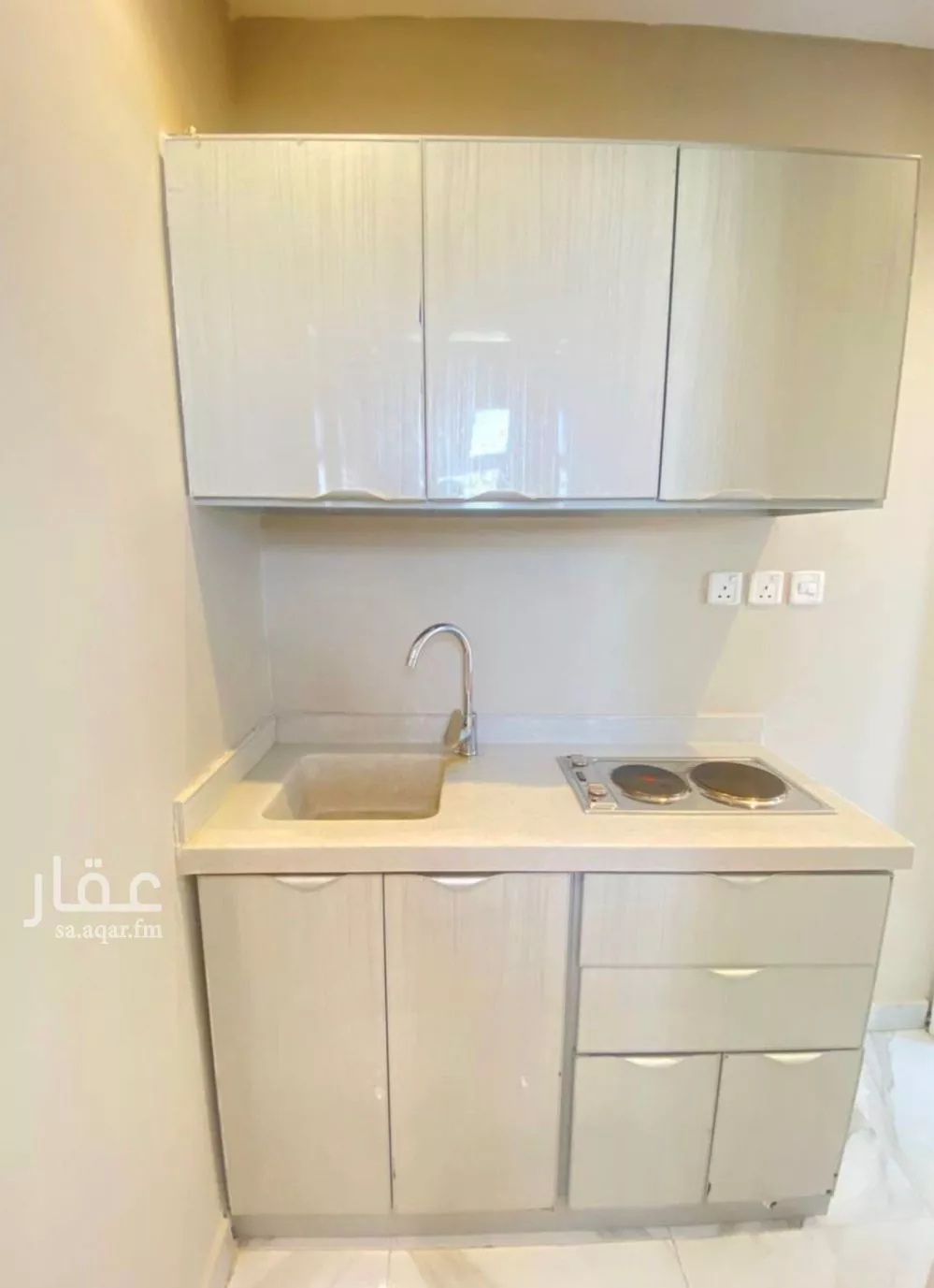 شقة 1 غرف في العقيق 4