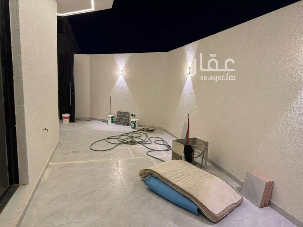 4 bedroom villa in Dhahrat Namar, Riyadh 14