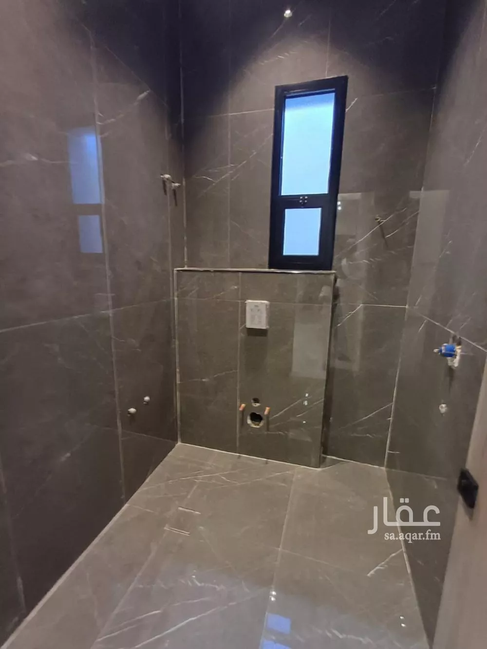 فيلا 6 غرف في الشرق 4