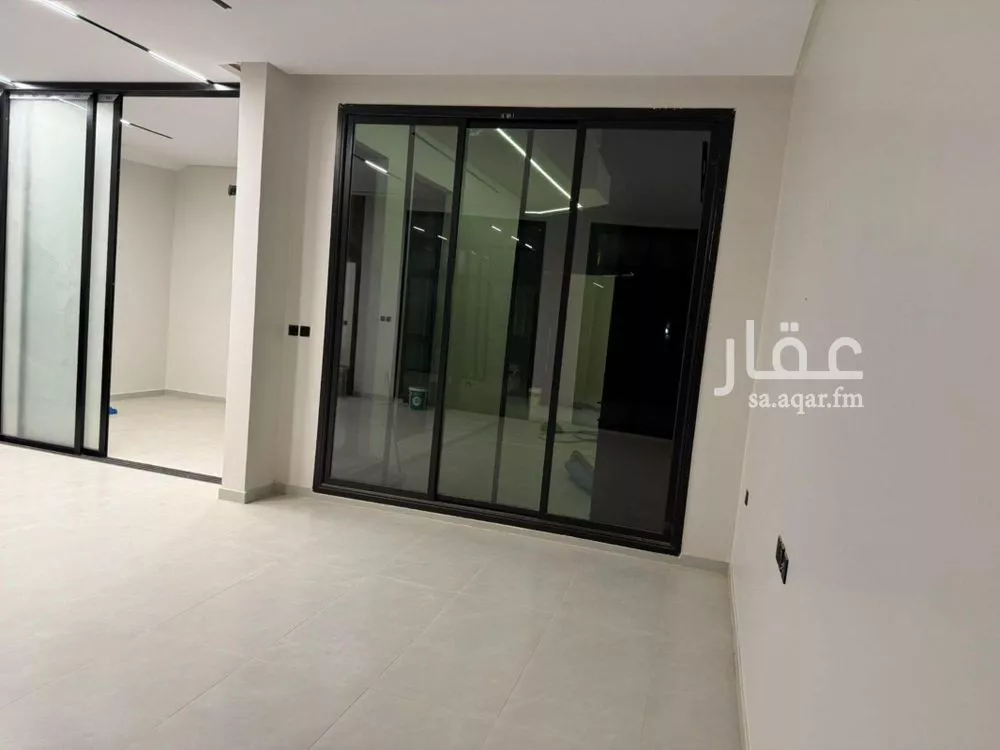 4 bedroom villa in Dhahrat Namar, Riyadh 8