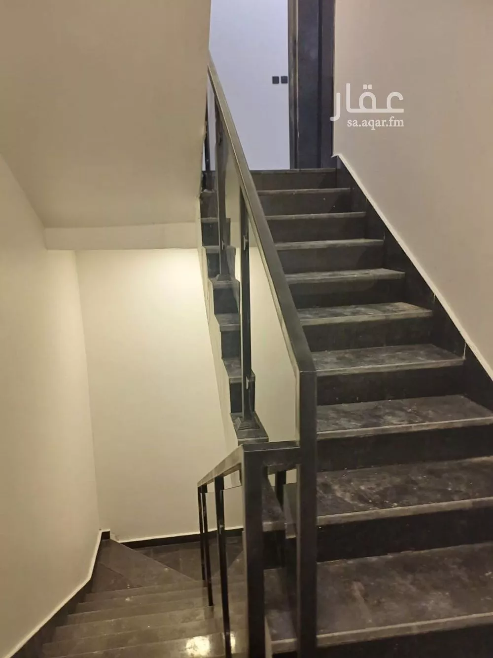 فيلا 6 غرف في الشرق 5