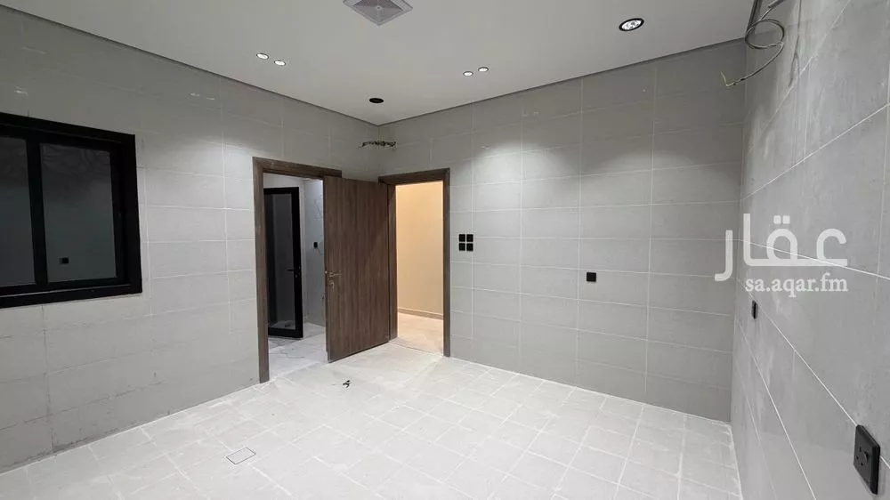 شقة 5 غرف في ابو بريقاء 5