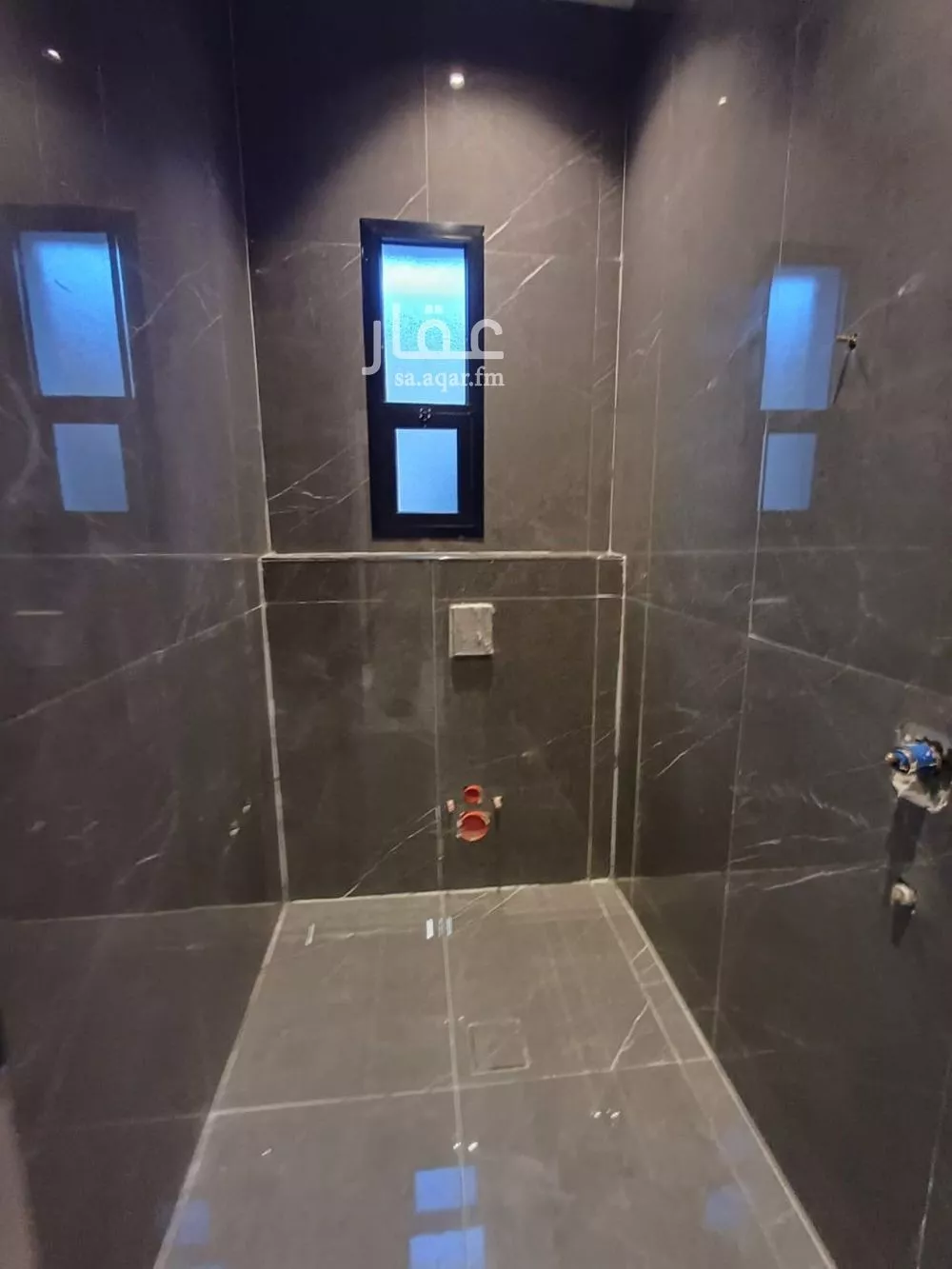 فيلا 6 غرف في الشرق 2