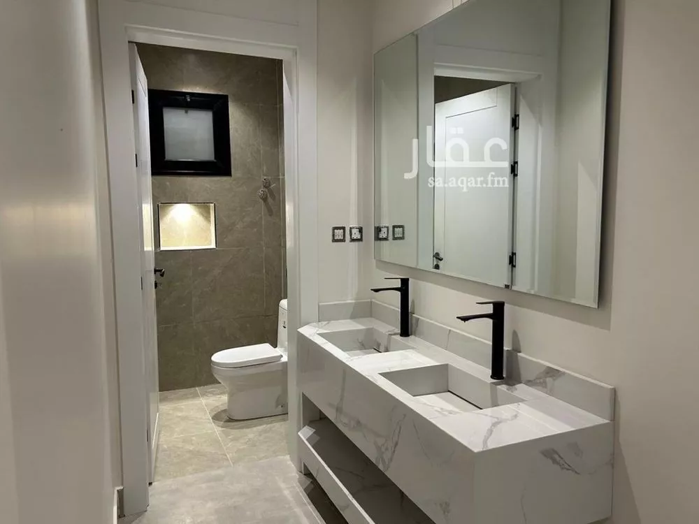 فيلا 6 غرف في اللؤلؤ 4