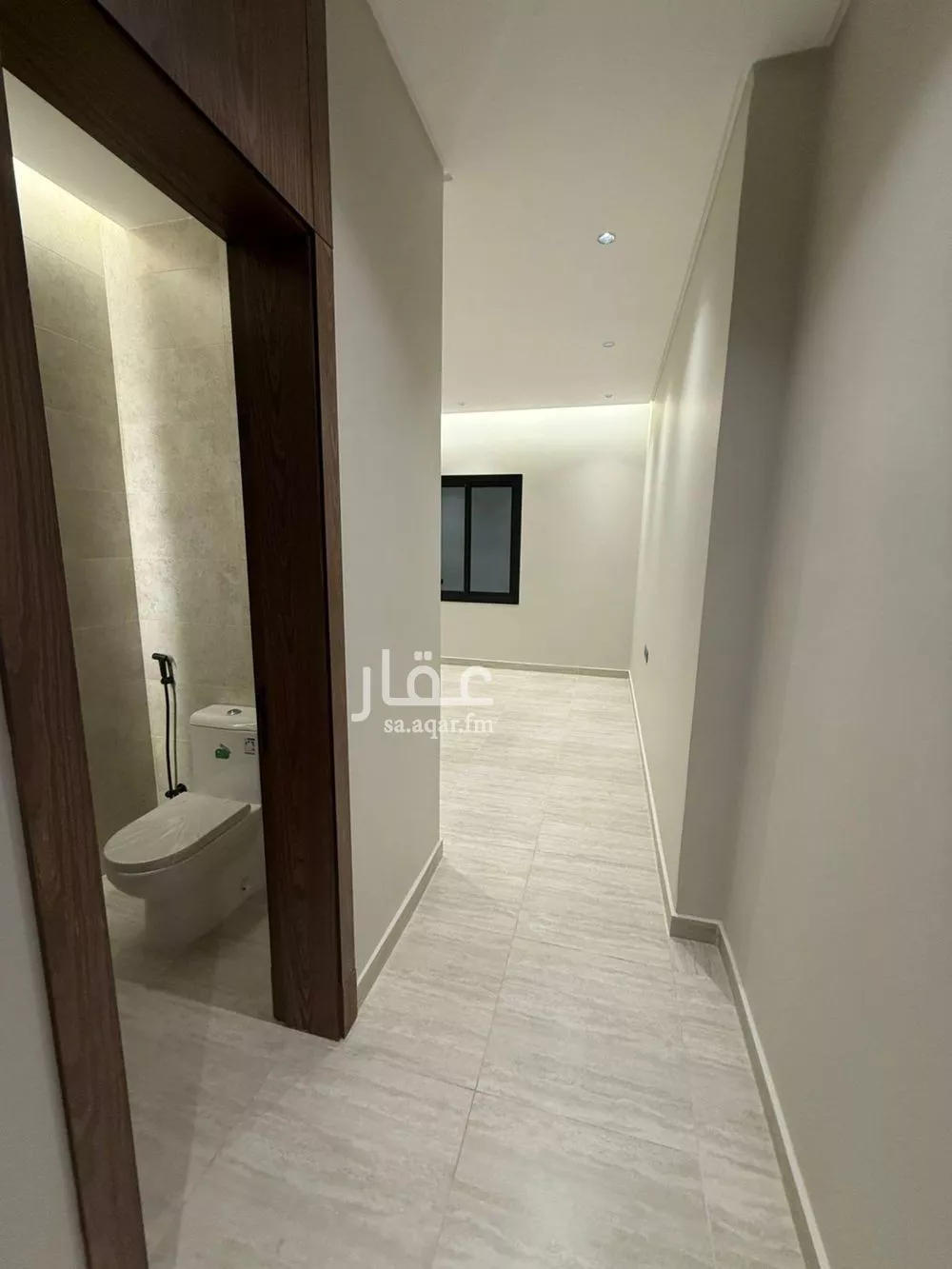 شقة 2 غرف في النزهة 4