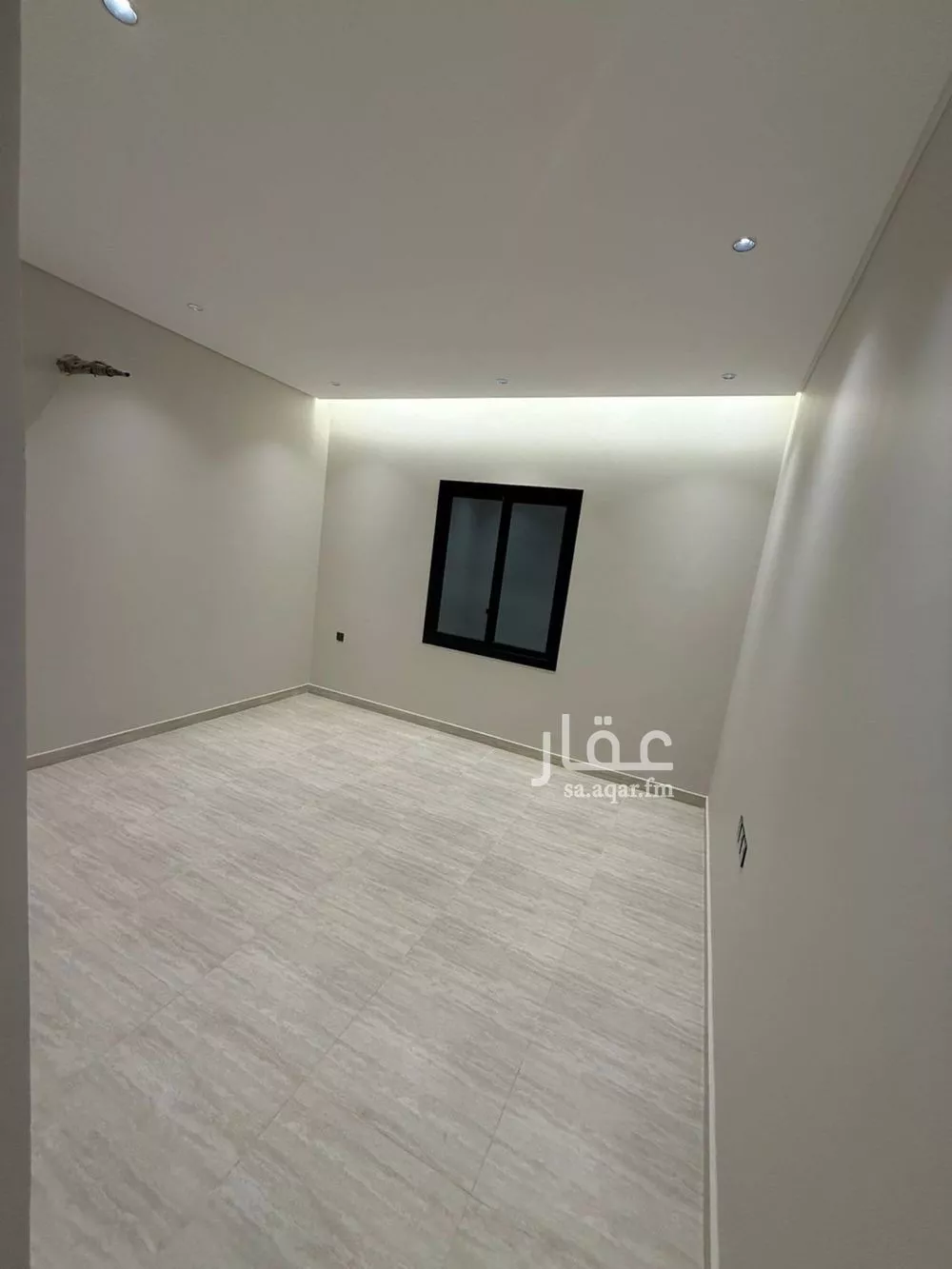 شقة 2 غرف في النزهة 1