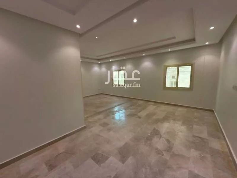 شقة 5 غرف في الزهراء 4