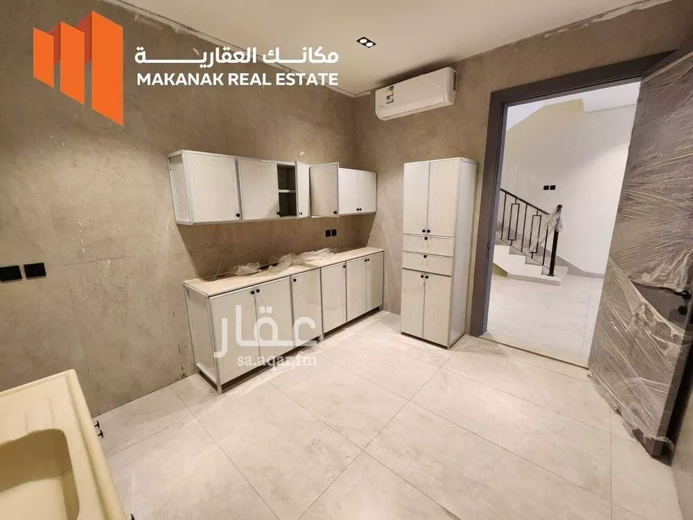4 bedroom villa in Ar Rakah Al Janubiyah, Eastern Province 8