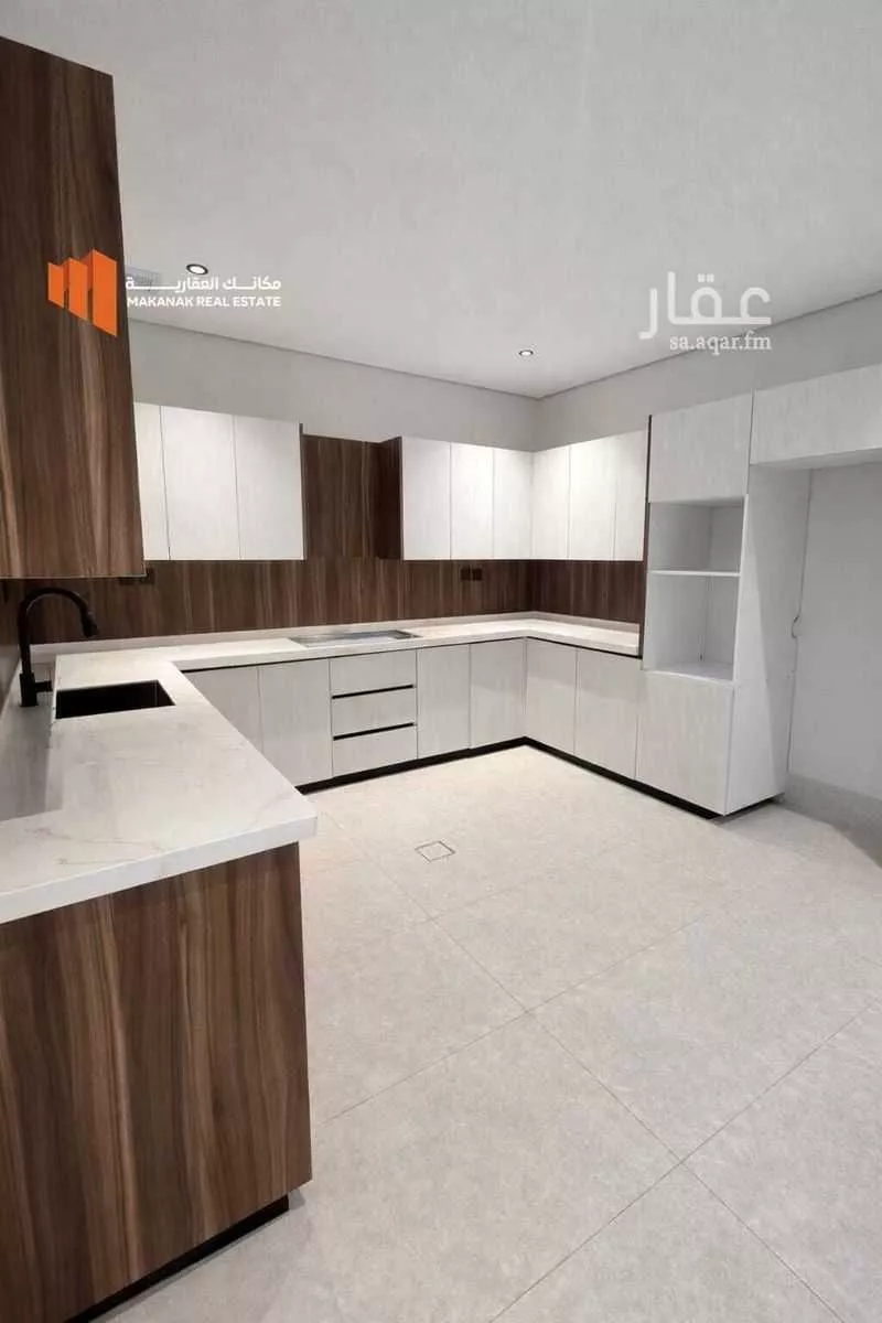 3 bedroom apartment in Al Hamra 5