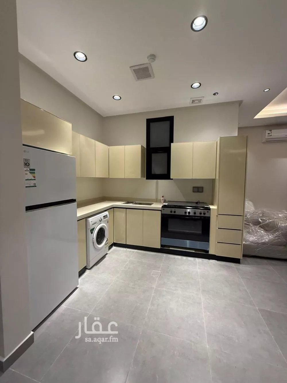 شقة 3 غرف في السعادة 3