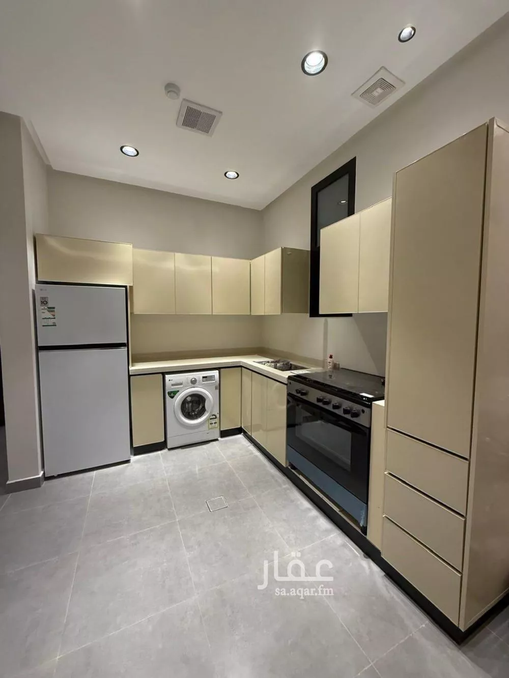 شقة 3 غرف في السعادة 4