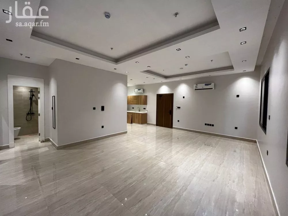 شقة 2 غرف في الملقا 4