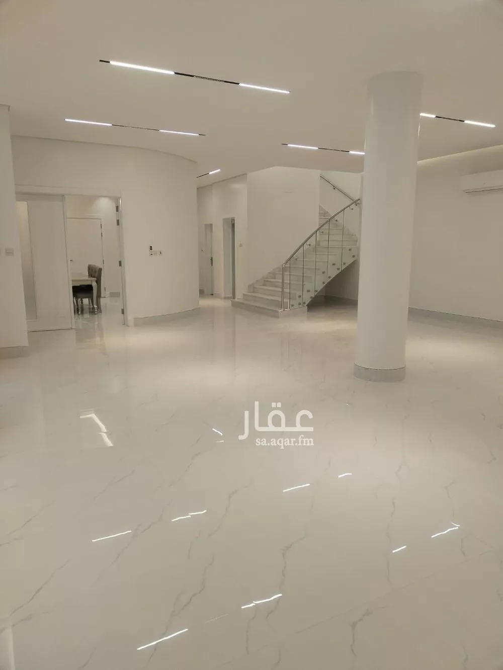 فيلا 8 غرف في العارض 3