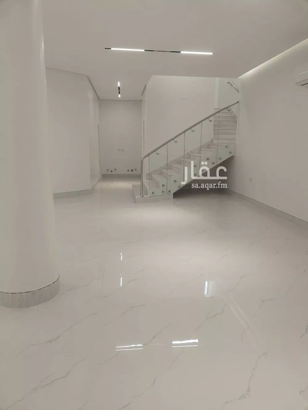 فيلا 8 غرف في العارض 2