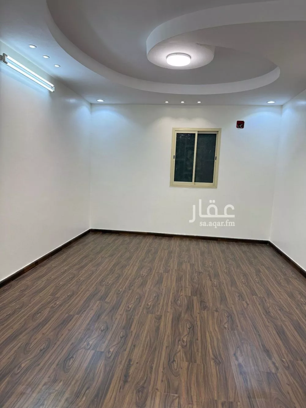 شقة 3 غرف في الرمال 1