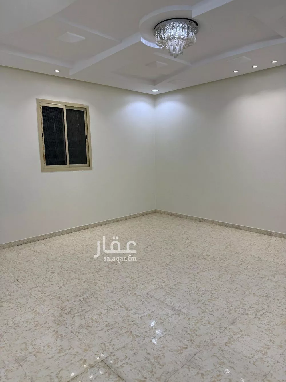 شقة 3 غرف في الرمال 4