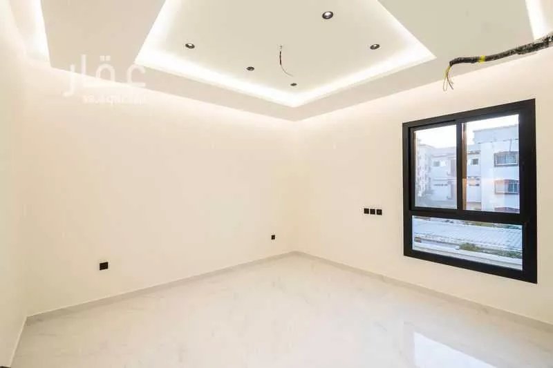 شقة 5 غرف في الروضة 5