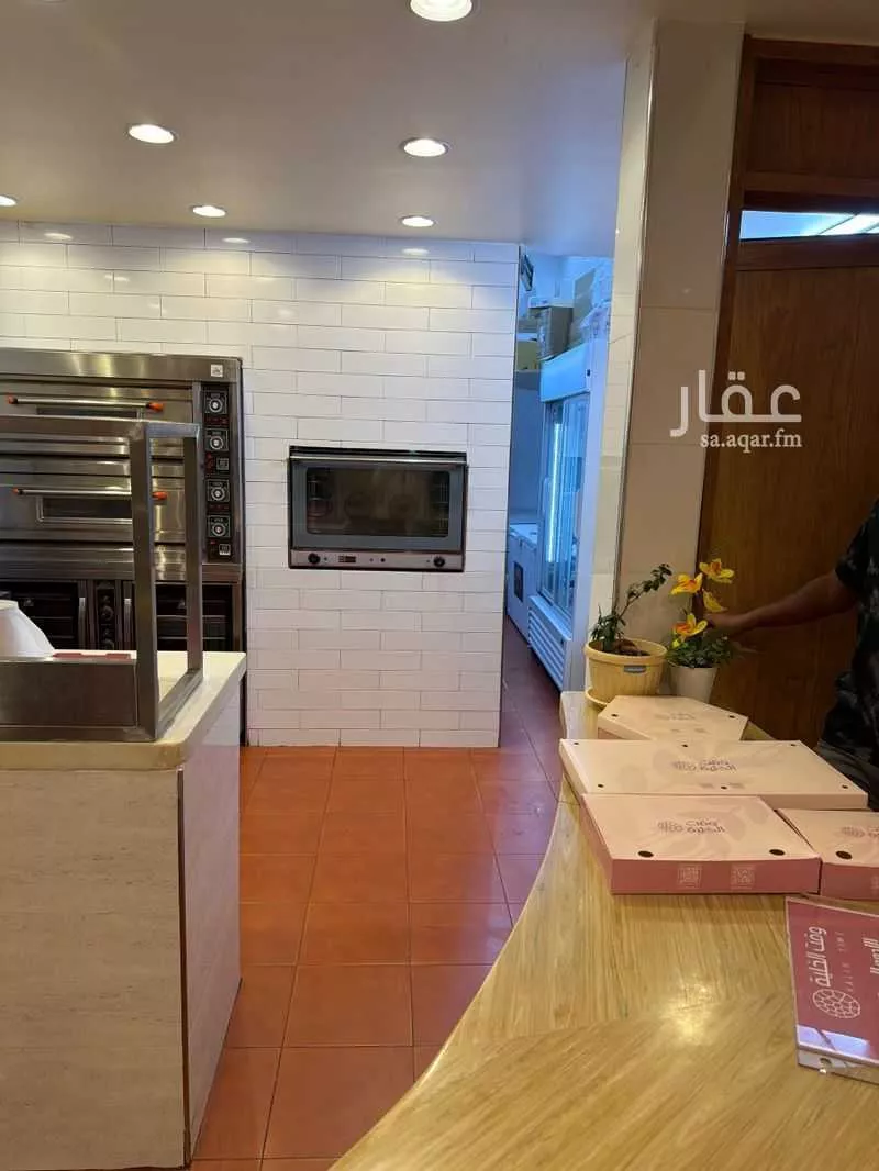 محل 52 م² في النرجس 4