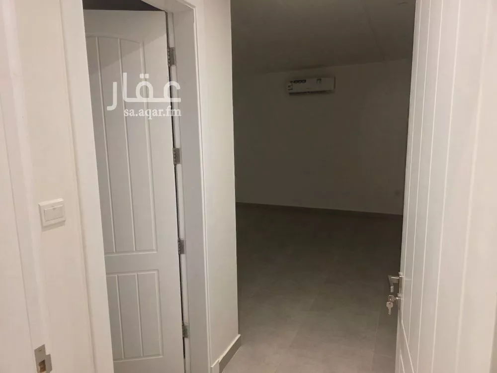 فيلا 6 غرف في العارض 3