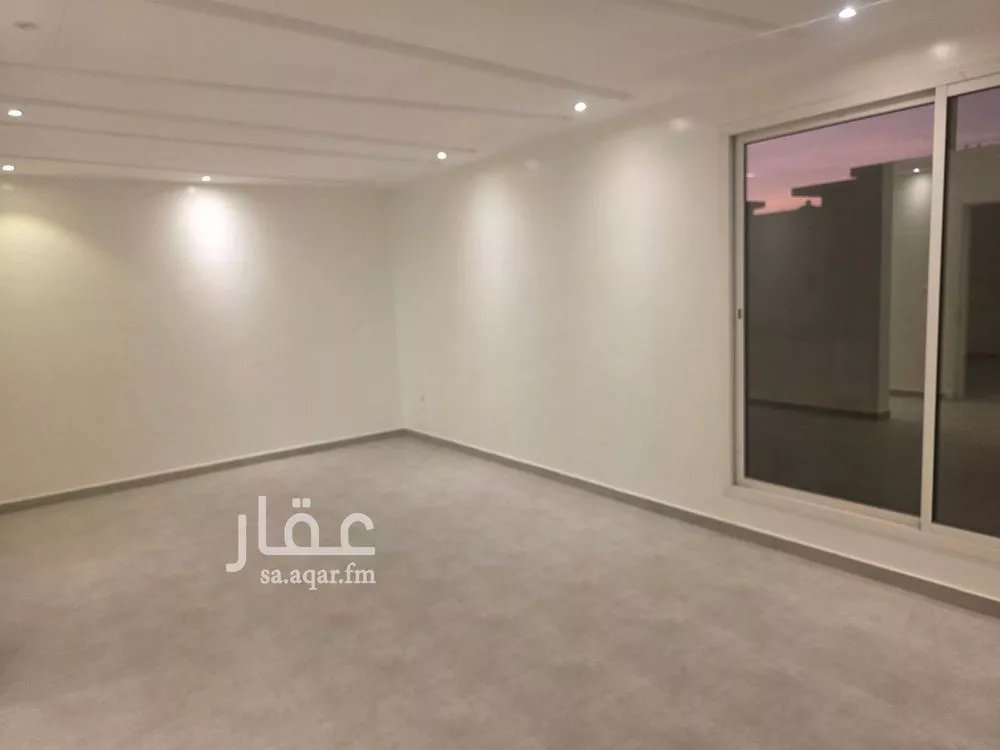 فيلا 6 غرف في العارض 5