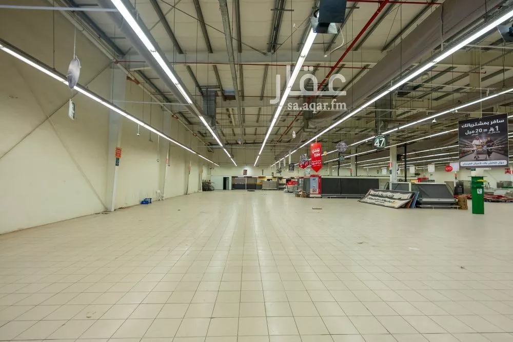 محل 12000 م² في النهضة 1