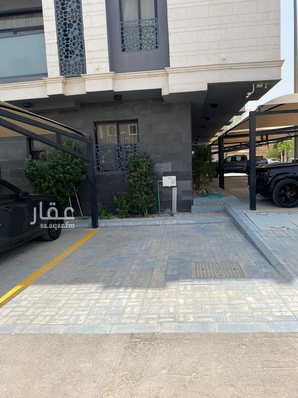 3 bedroom apartment in Al Malqa 3